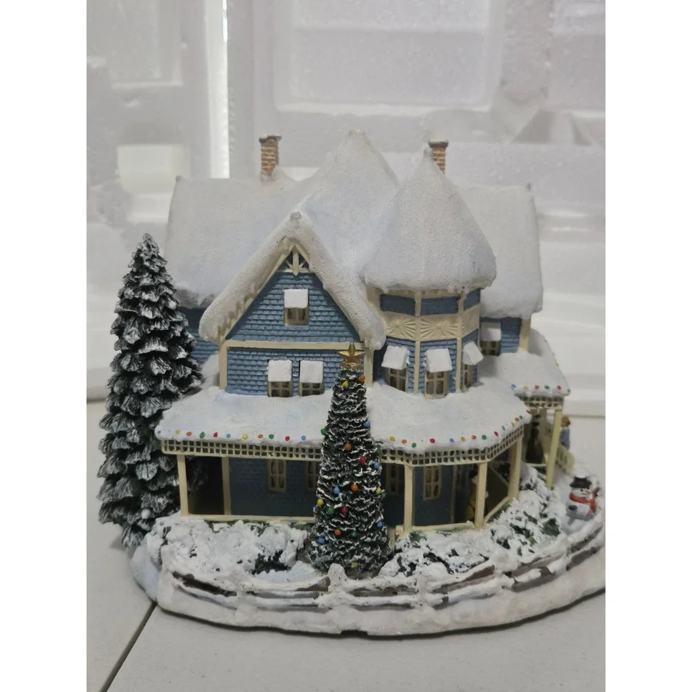 Thomas Kinkade Hawthorne Village Holiday Bed and Breakfast Christmas Sculpture